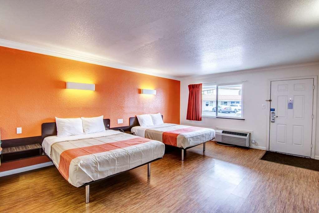 Motel 6 Manteca Quarto foto